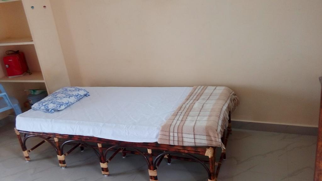 Sabri Guest House Tiruvannamalai Exterior photo